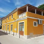 Old Town Popovic