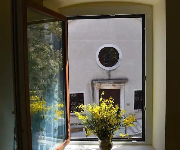 Old Town Popovic 아파트 브르사르