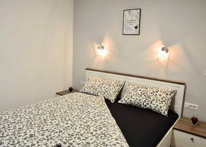 아파트 Old Town Popovic 브르사르